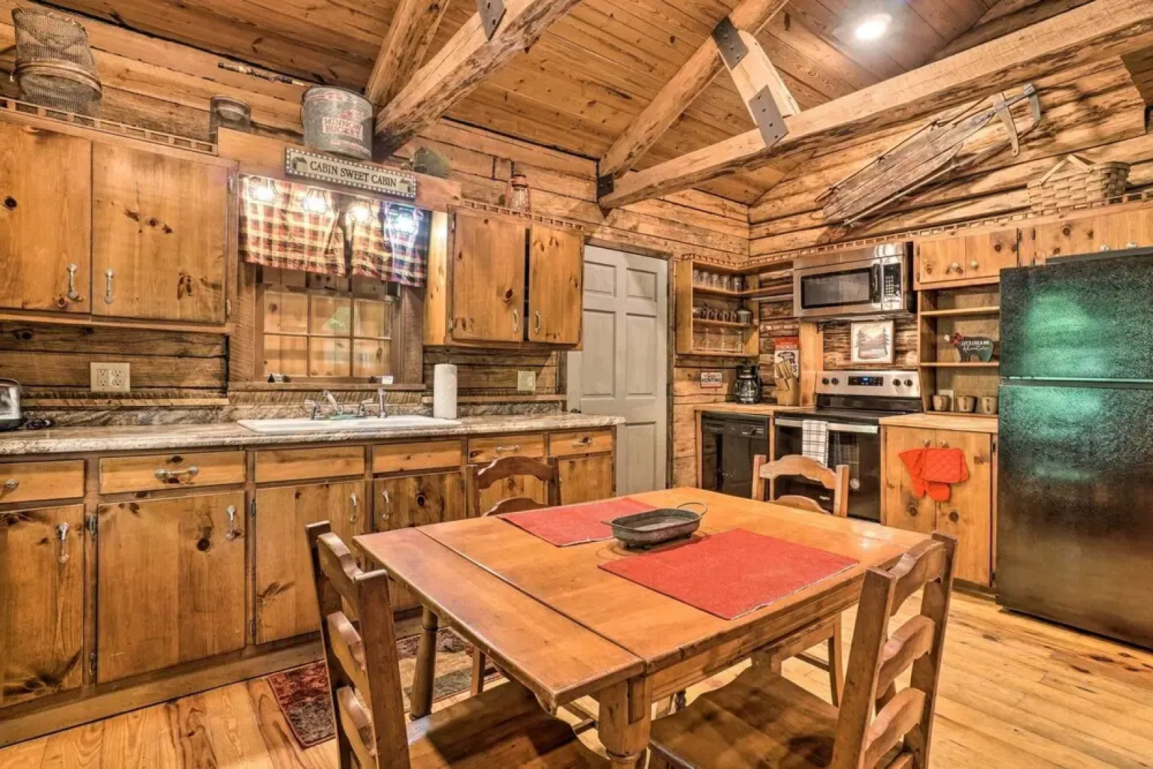 North Georgia Mtn Escape w/ Hot Tub & Games!