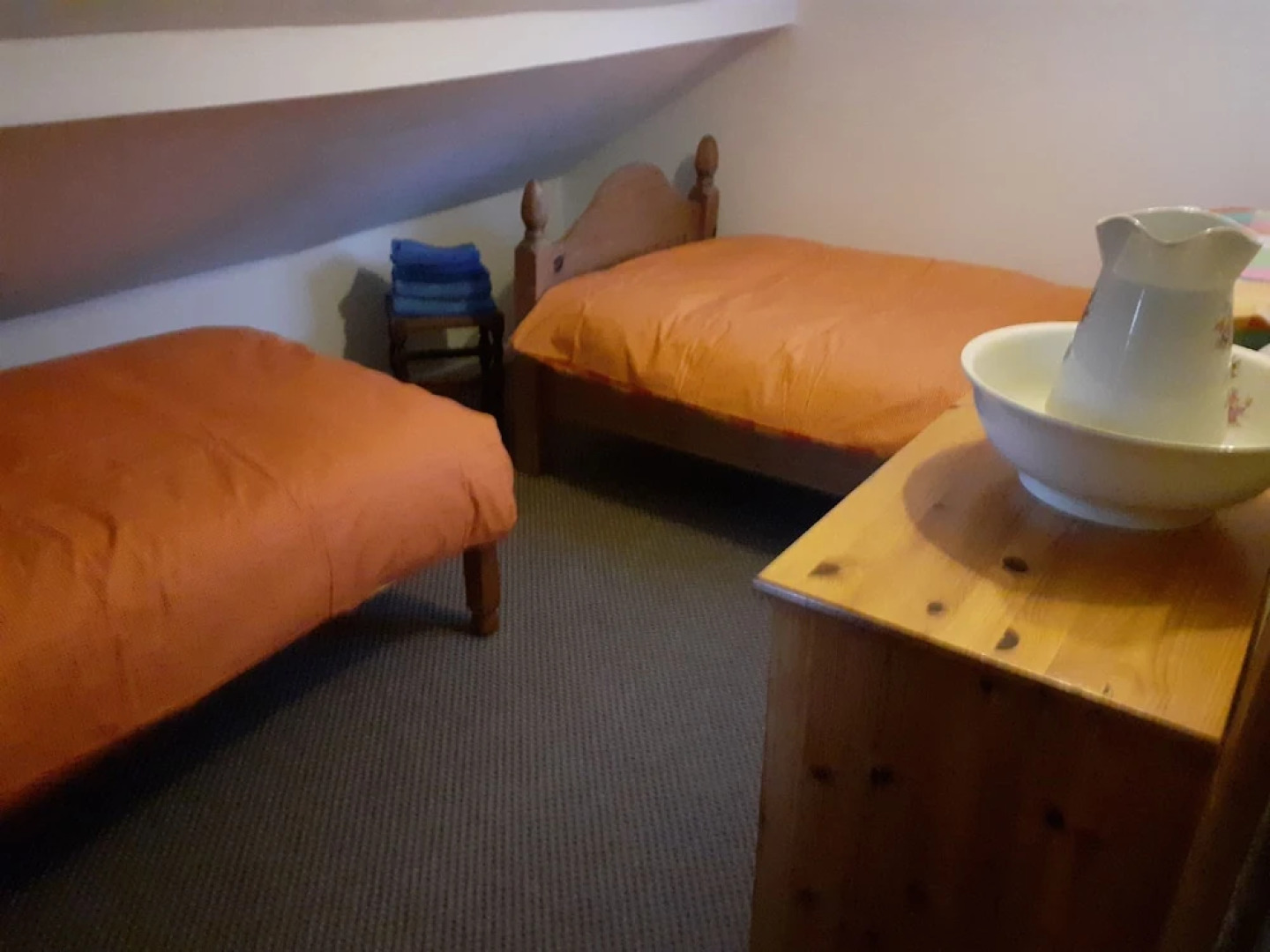 Inviting 3-bed Cottage Close to Pwllheli