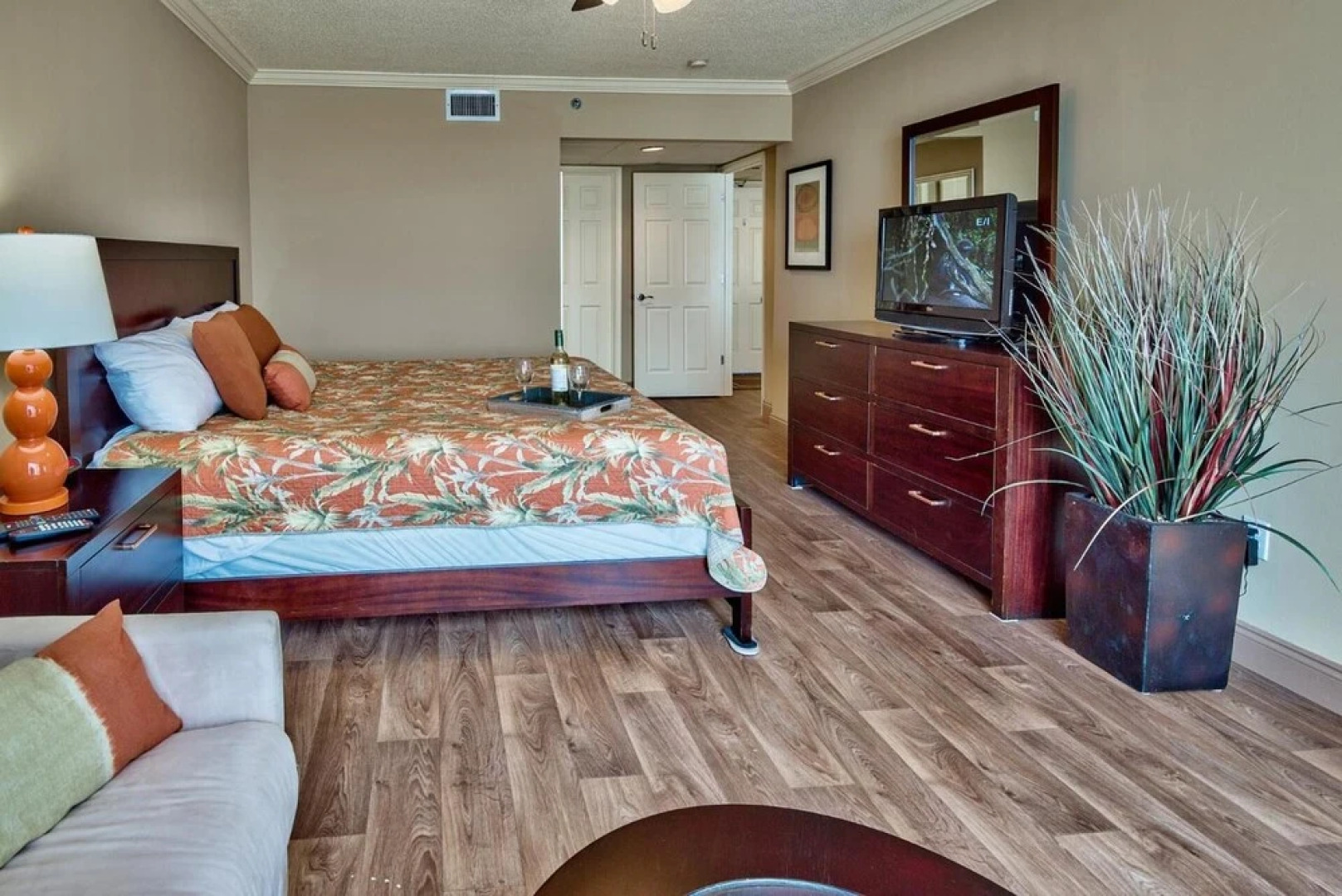 Long Beach 1 - 1104 - 663661