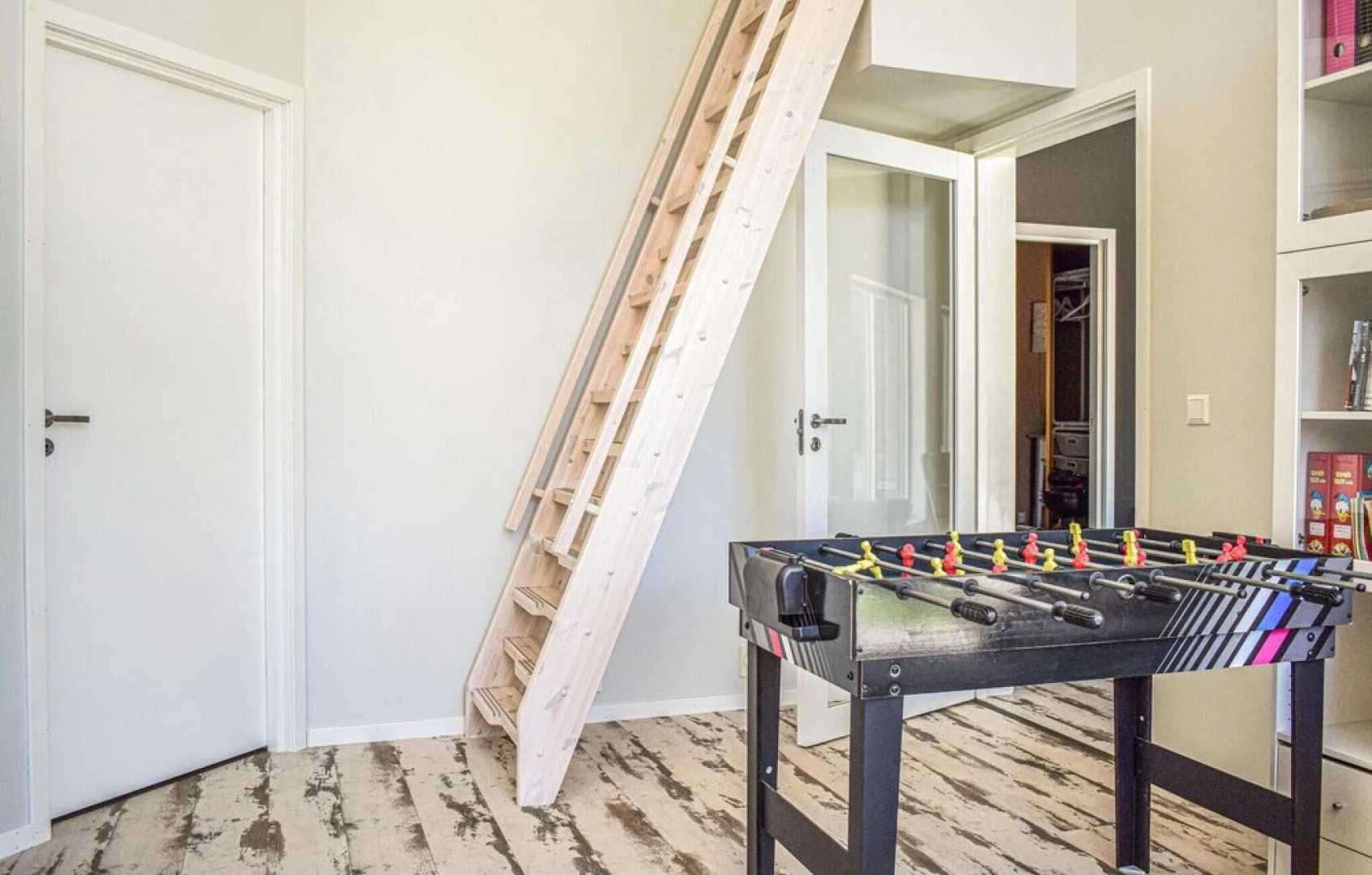 Nice Home in Etne With 5 Bedrooms and Wifi