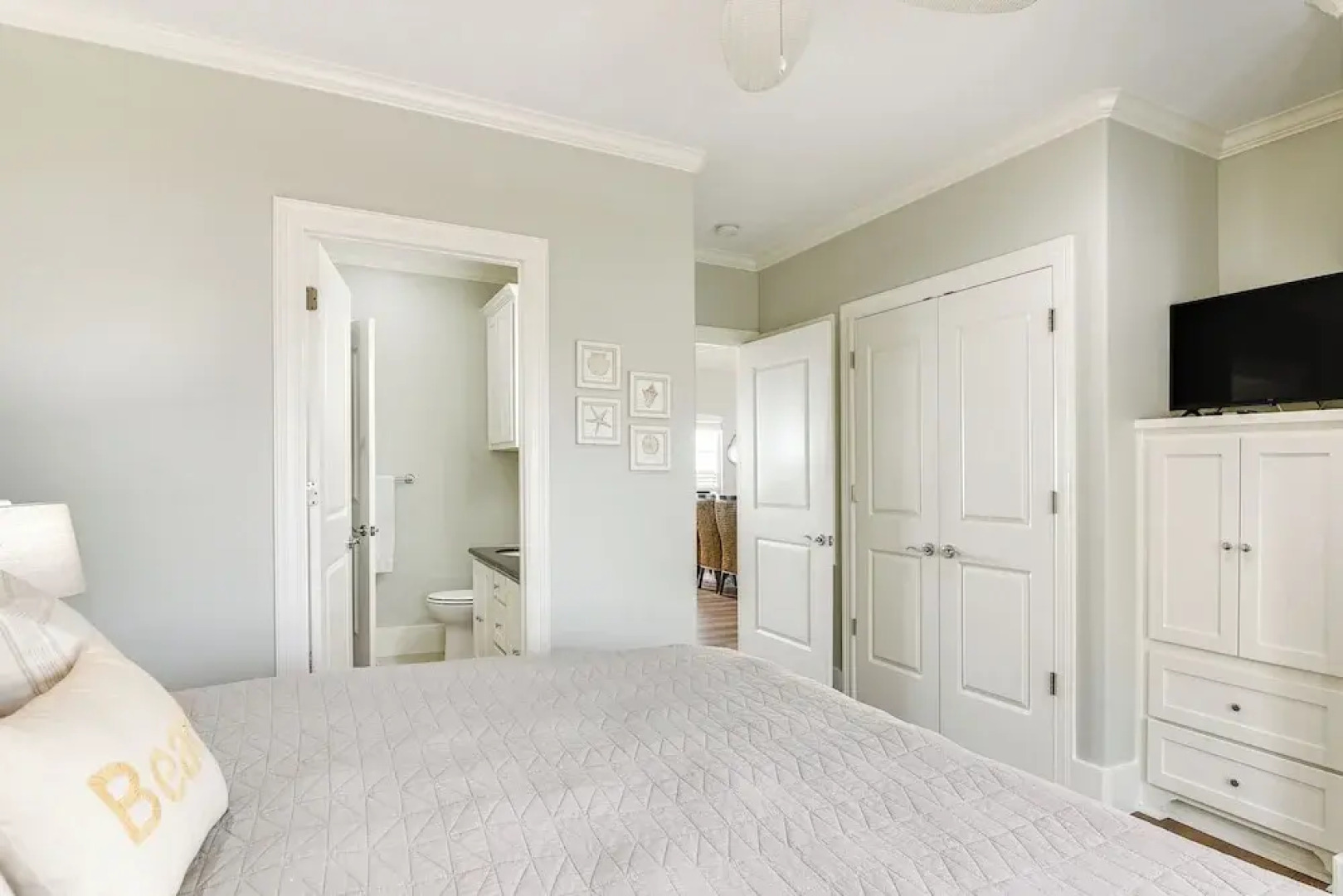 Oceanfront Crystal Beach Vacation Home w/ Deck!