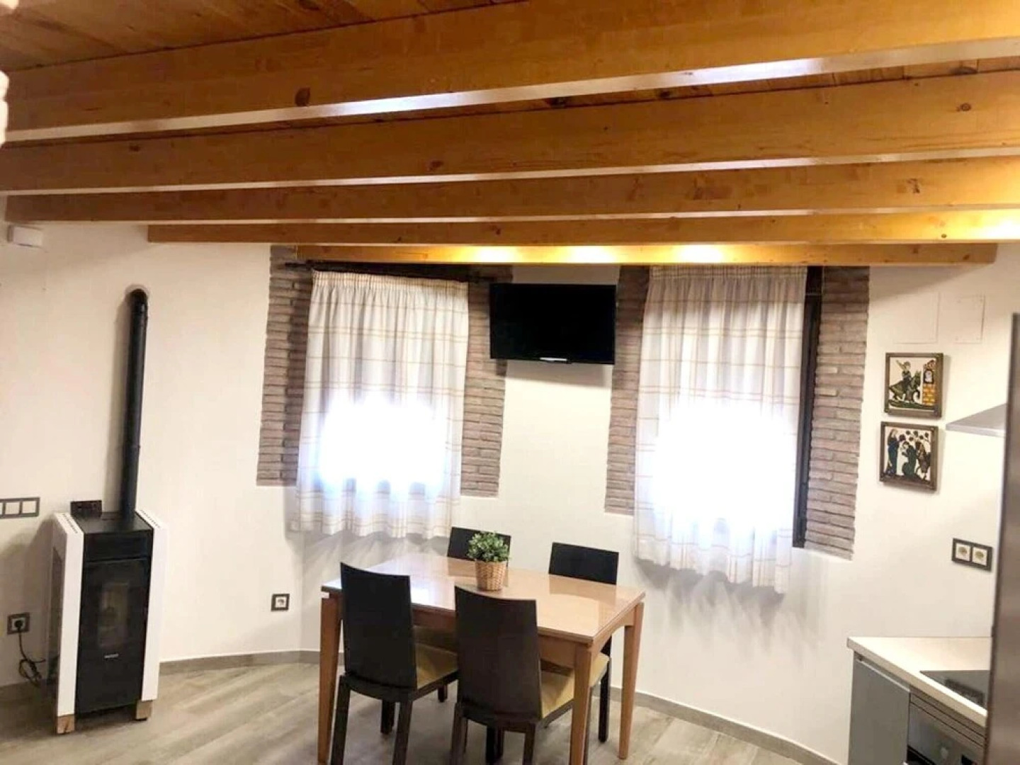 House With 2 Bedrooms in Pálmaces de Jadraque, With Wonderful Lake View Near the Beach