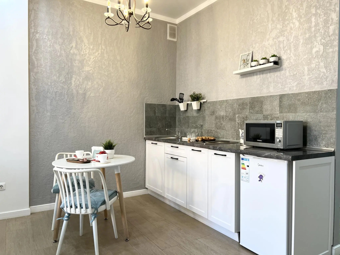 Live (Лайв) на улице Камзина 41/3