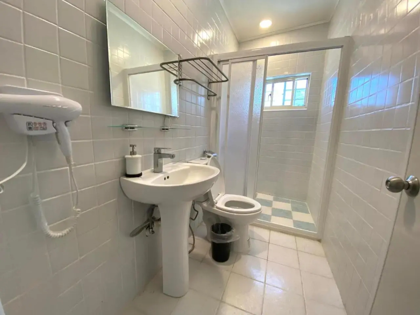 Line Weaving House B&B