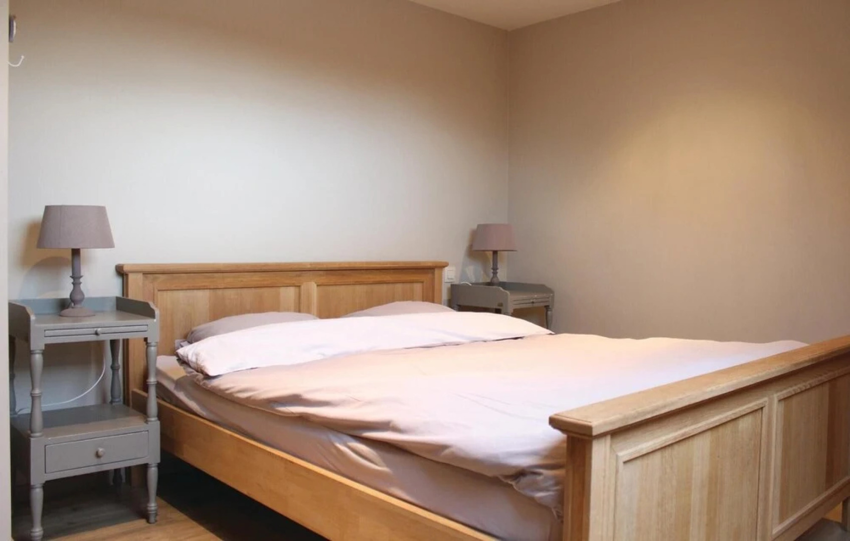 Nice Home in Lo-reninge With 6 Bedrooms, Jacuzzi and Wifi