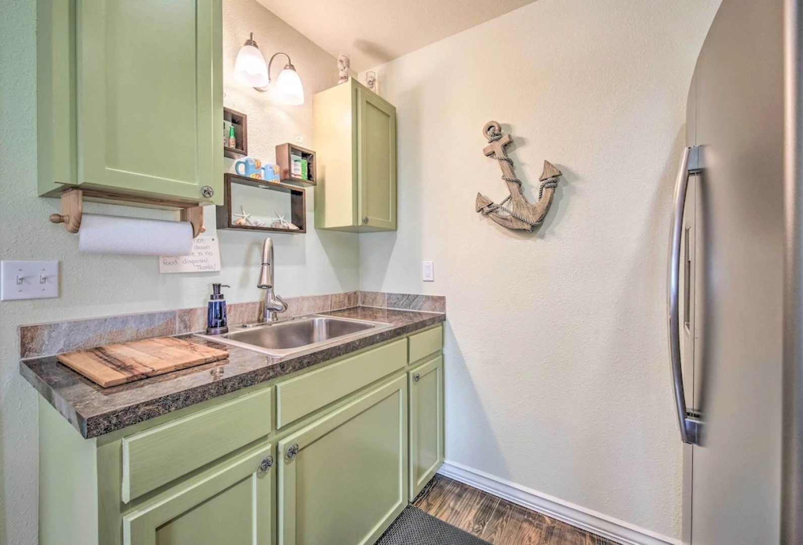 Half-mi to Seadrift Harbor: Seadrift Home w/ Deck