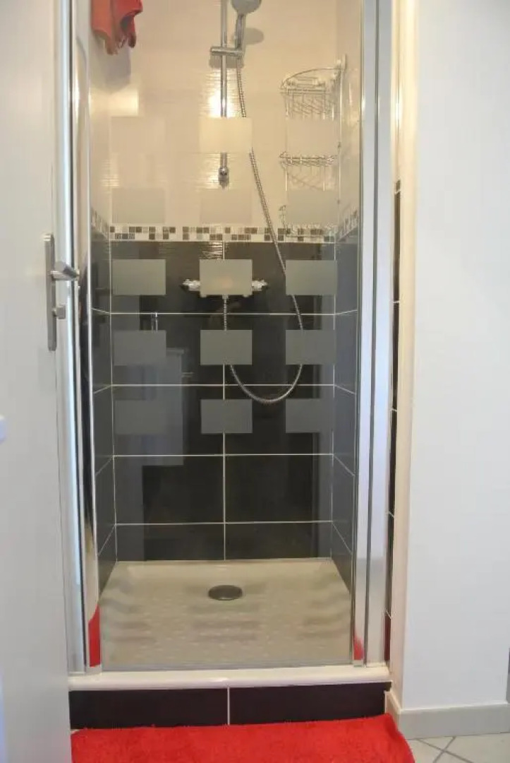 A LOrée du Bois (T1Bis Chez des Particuliers)