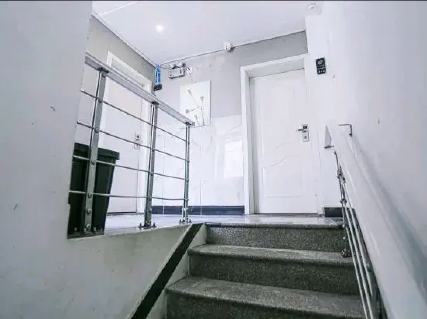 Wuwei E-sports Sunshine Holiday Hotel