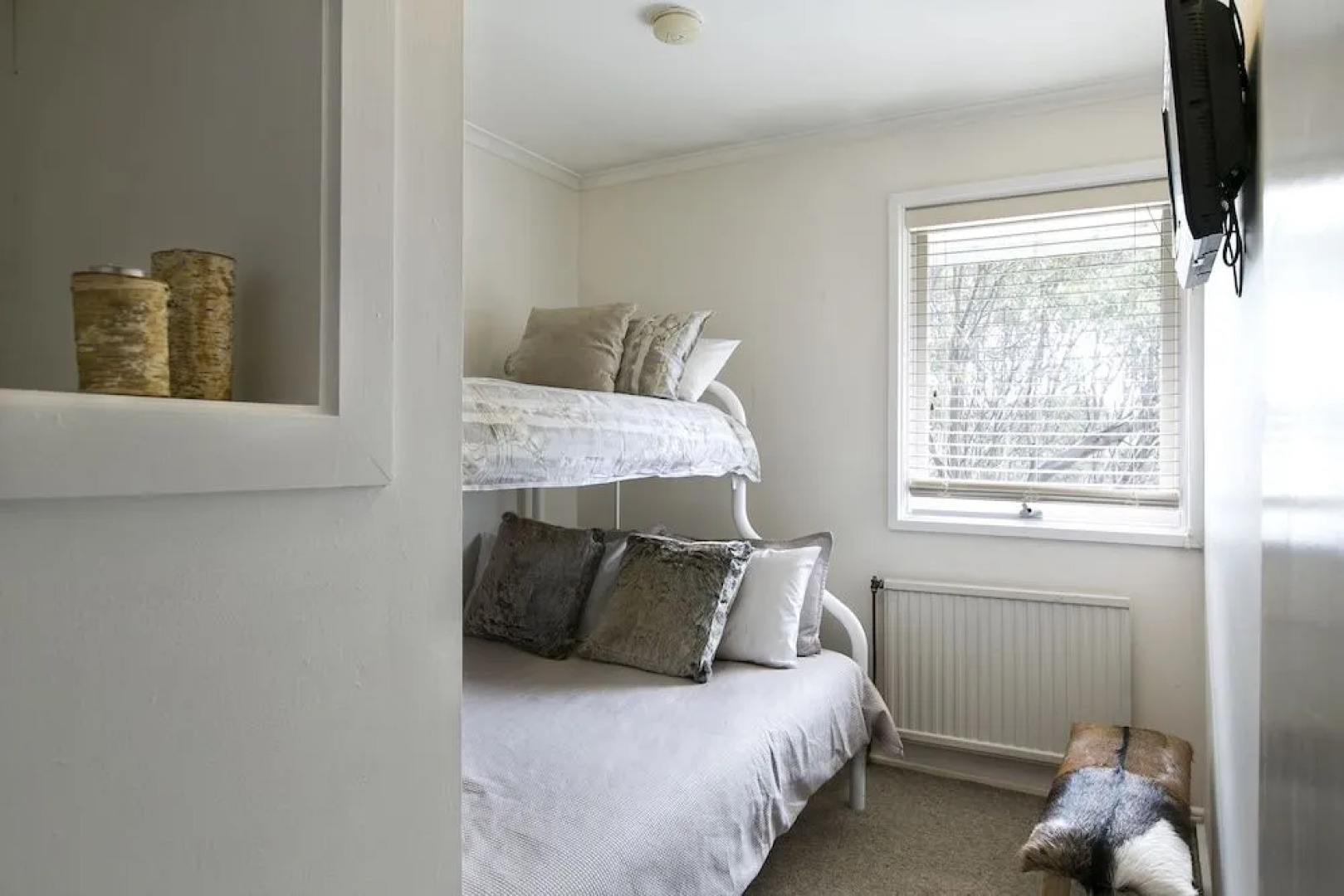 Feathertop Alpine Lodge