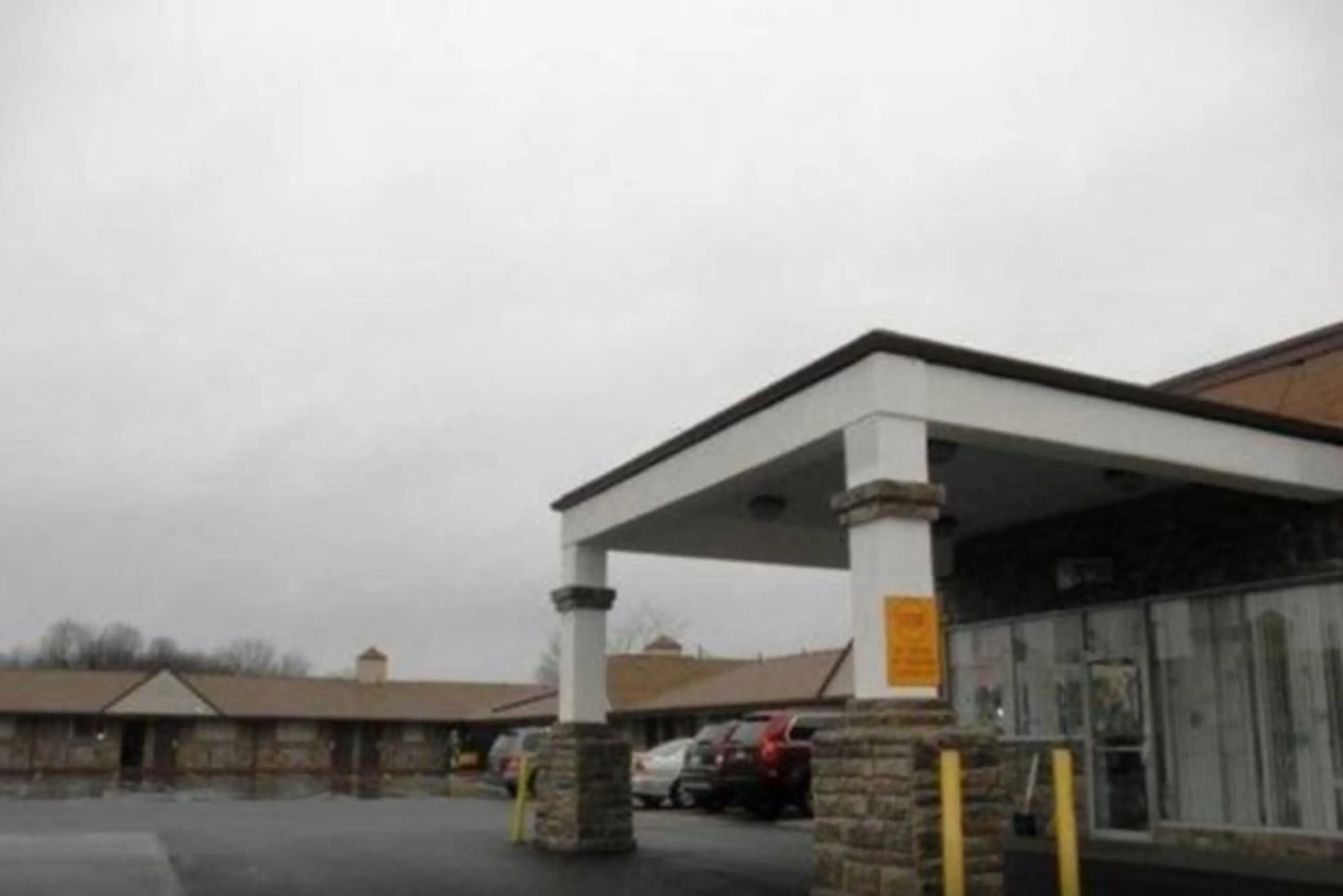 Super 8 by Wyndham Youngstown North