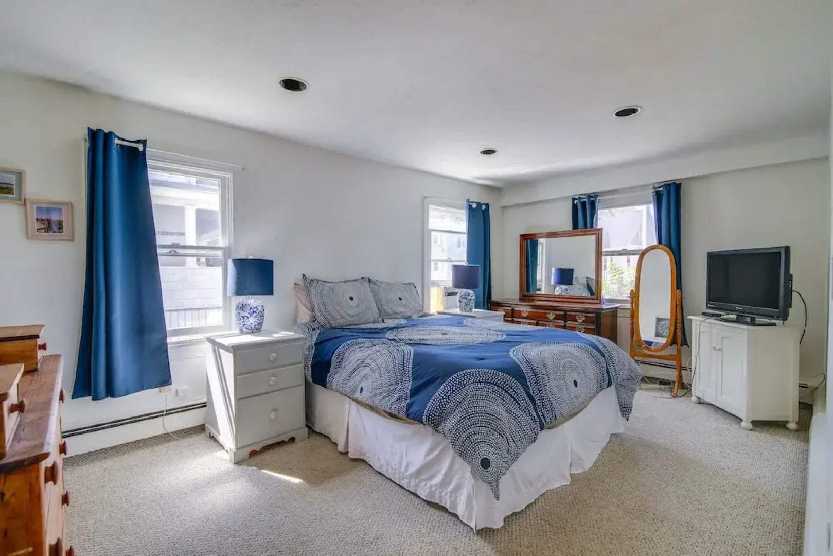 Charming Scituate Home w/ Deck - Walk to Beaches!