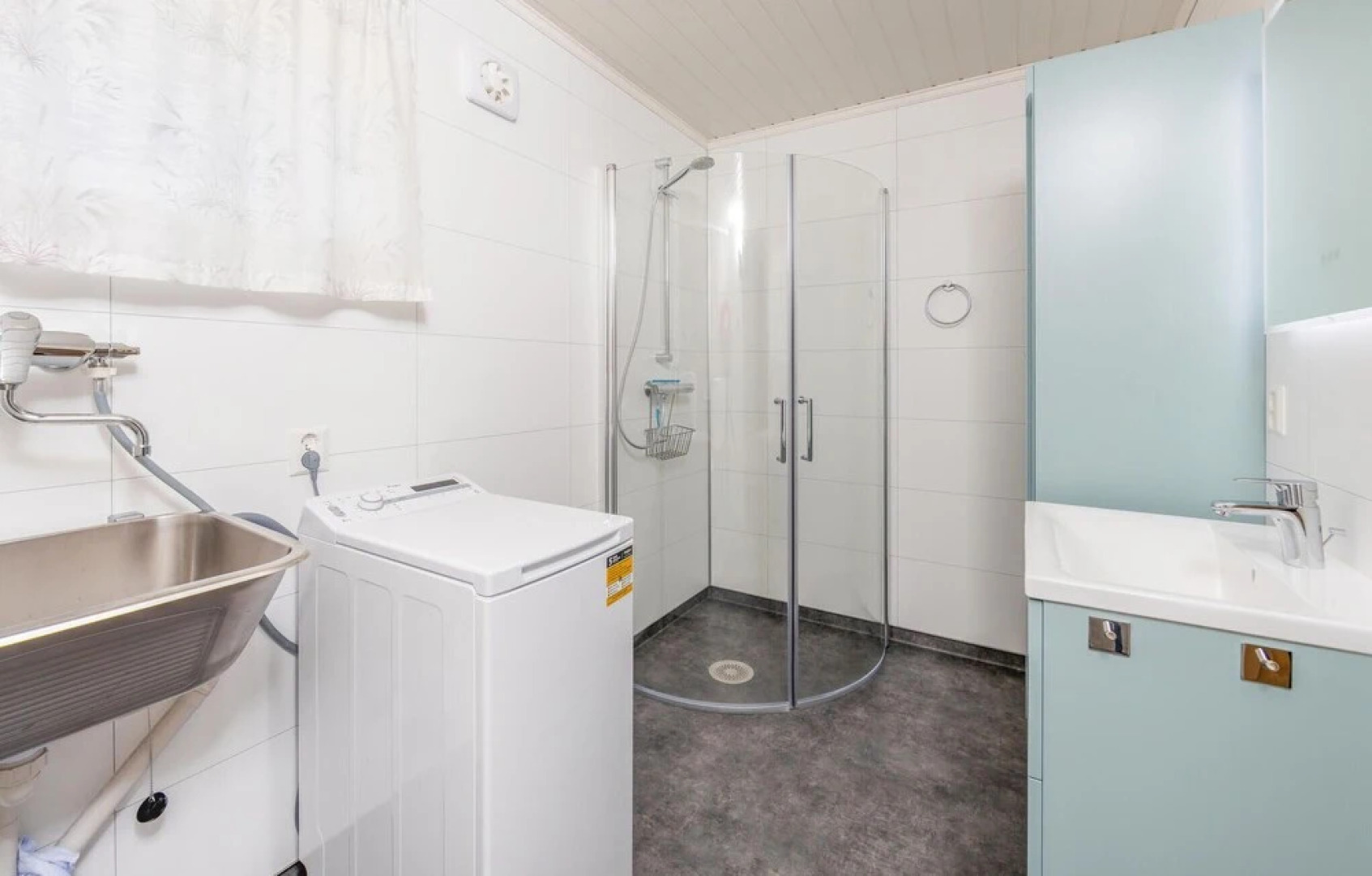 Stunning Home in Fjærland With 3 Bedrooms