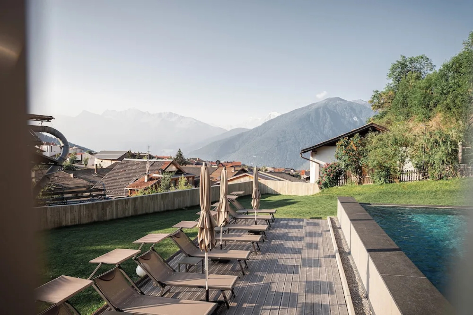 Maraias Luxury Suites & Apartments