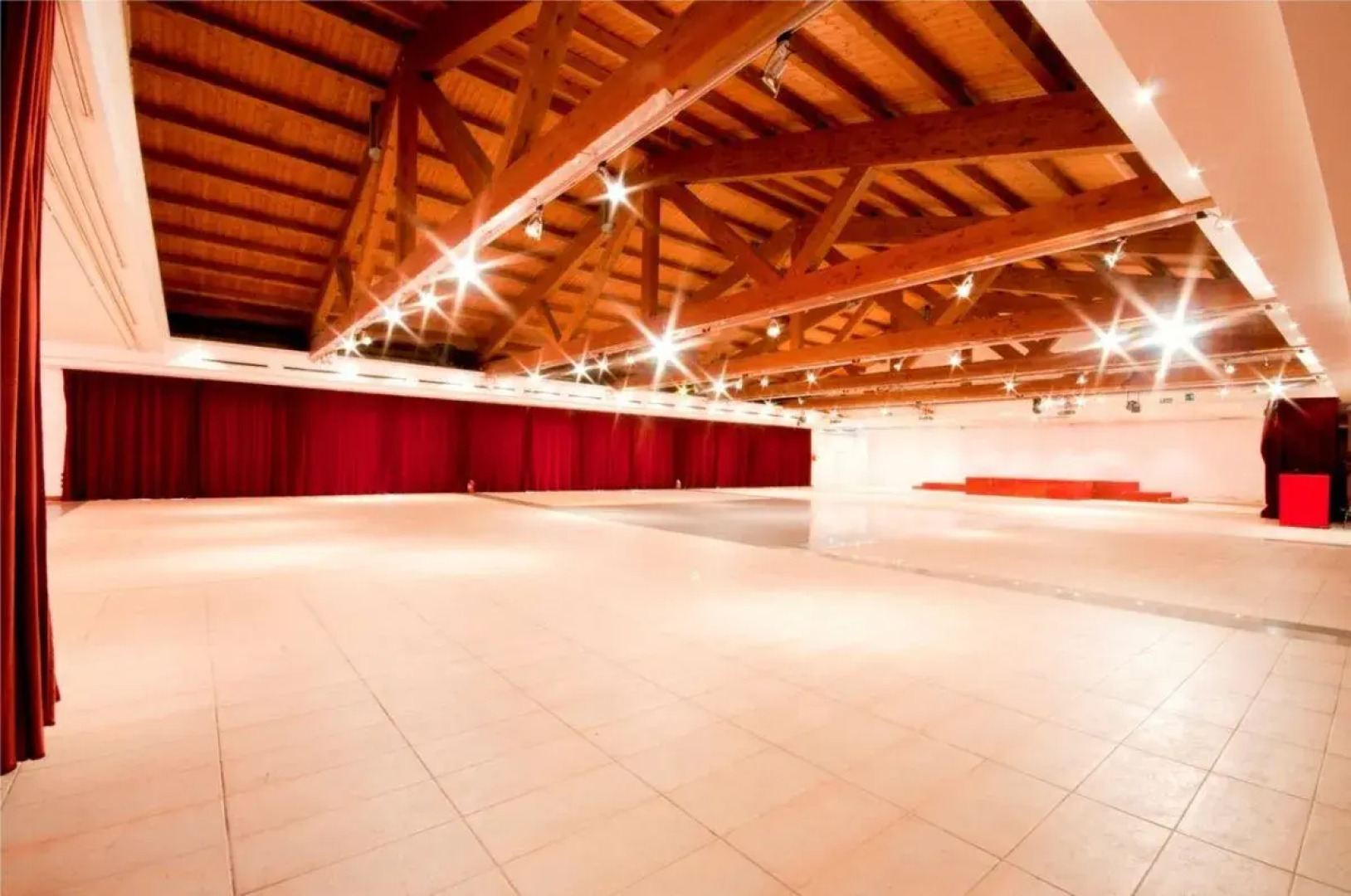 Отель La Rondinaia in Eurocongressi