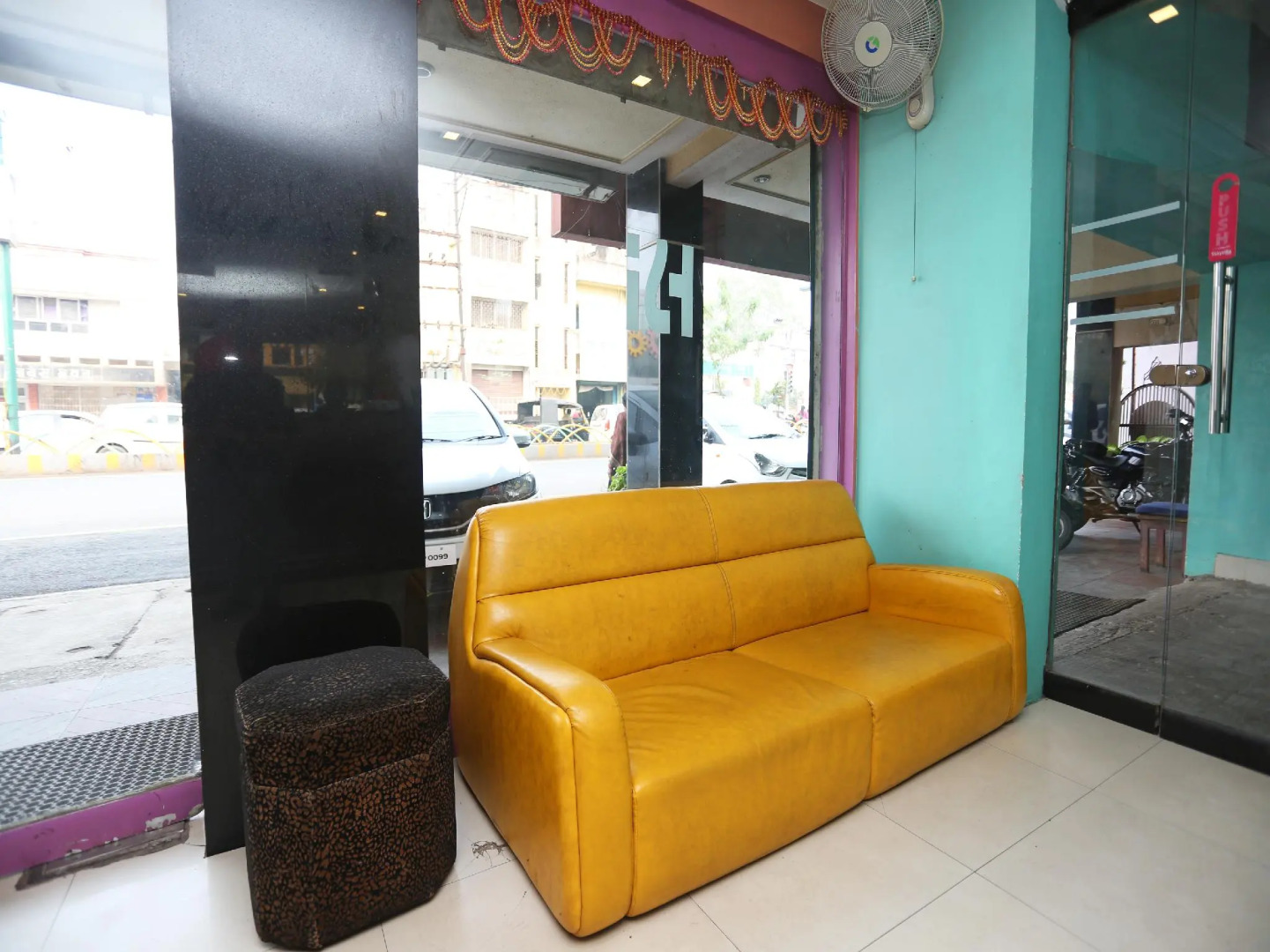 OYO 24860 Hotel Shiva International