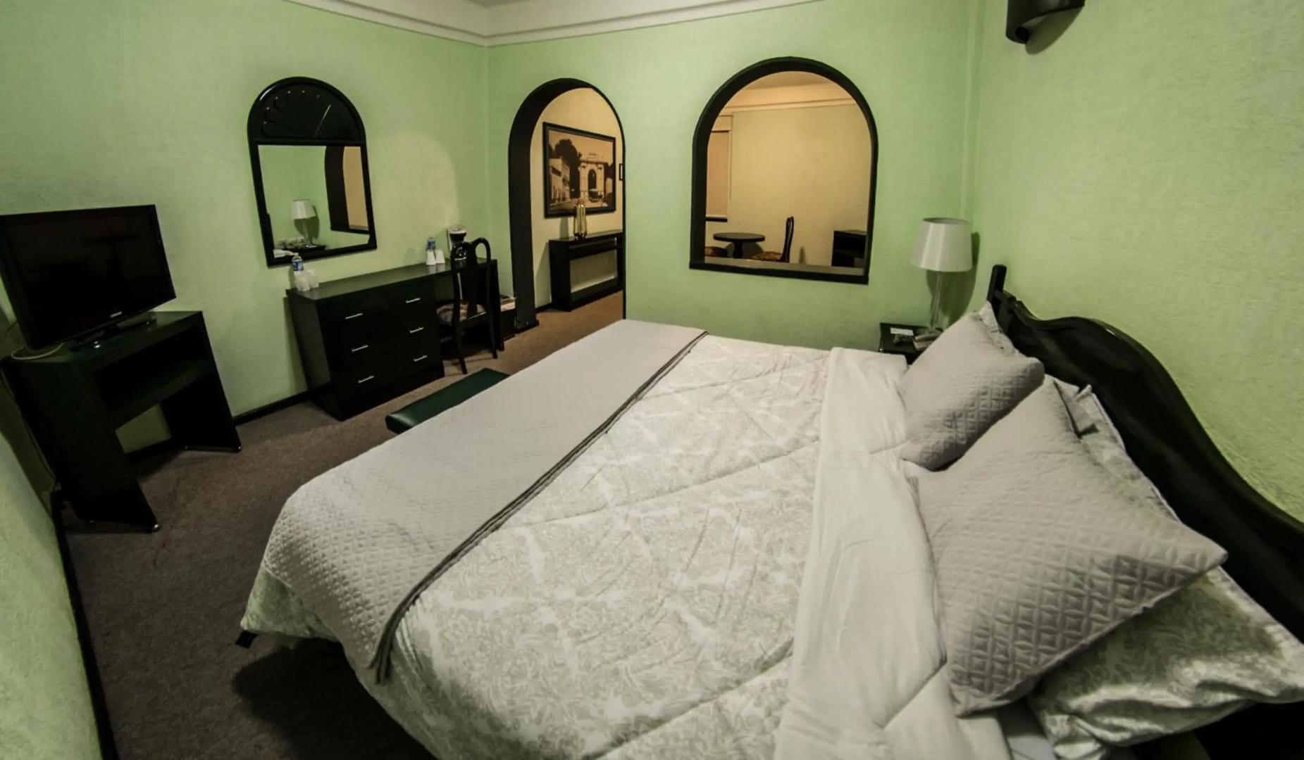 Hotel Leon