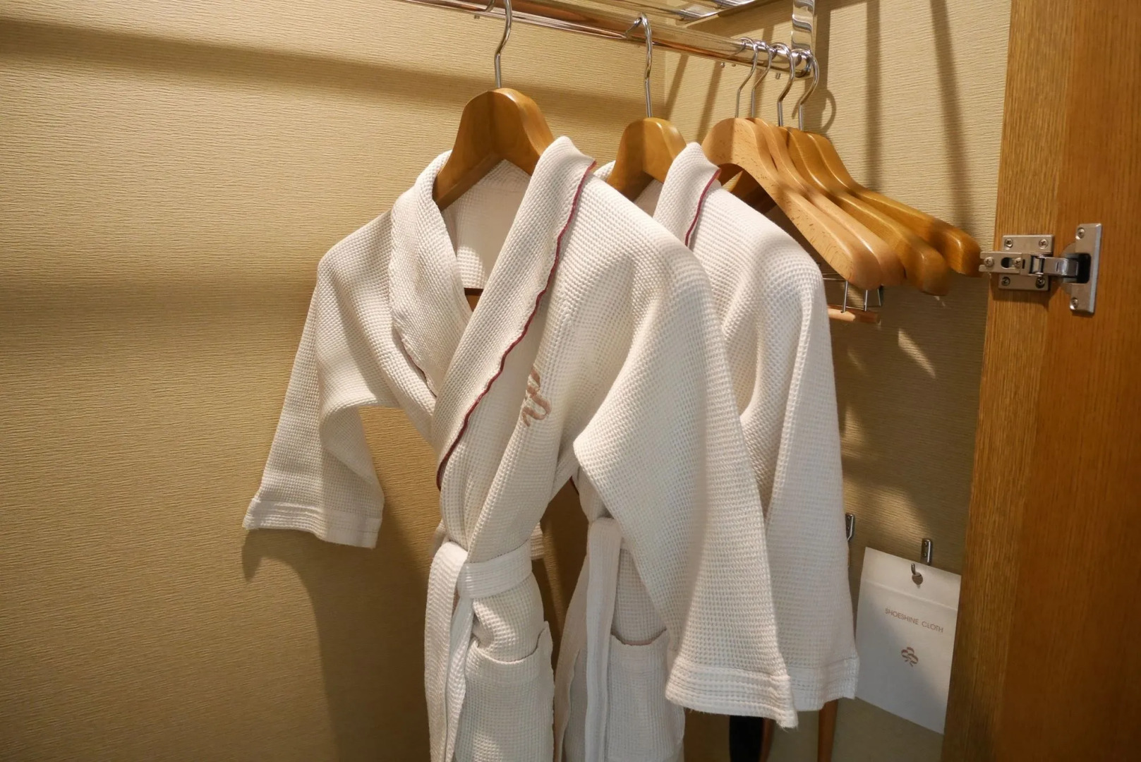 Отель Yokohama Royal Park