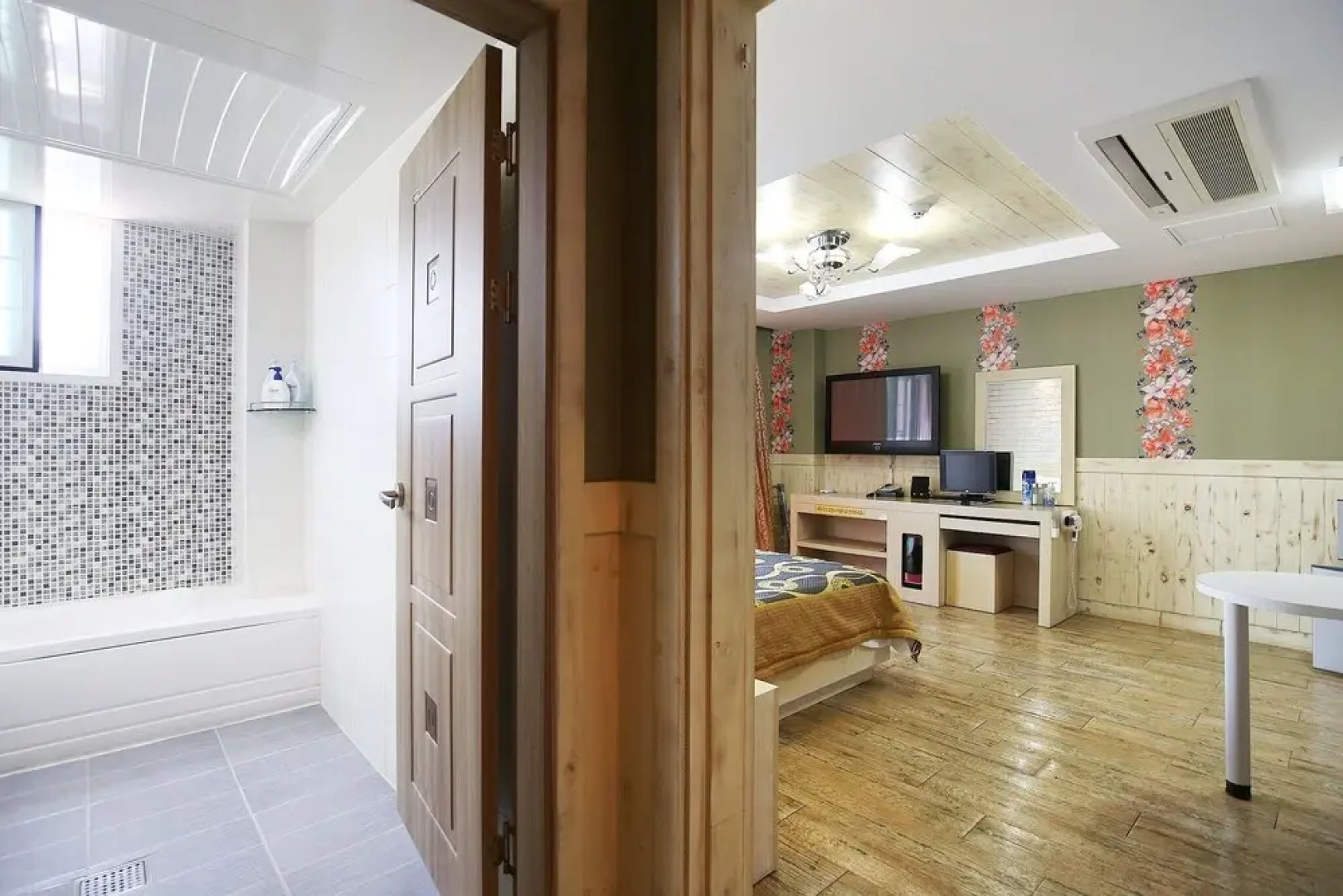 Taean Subichi Castle Pension