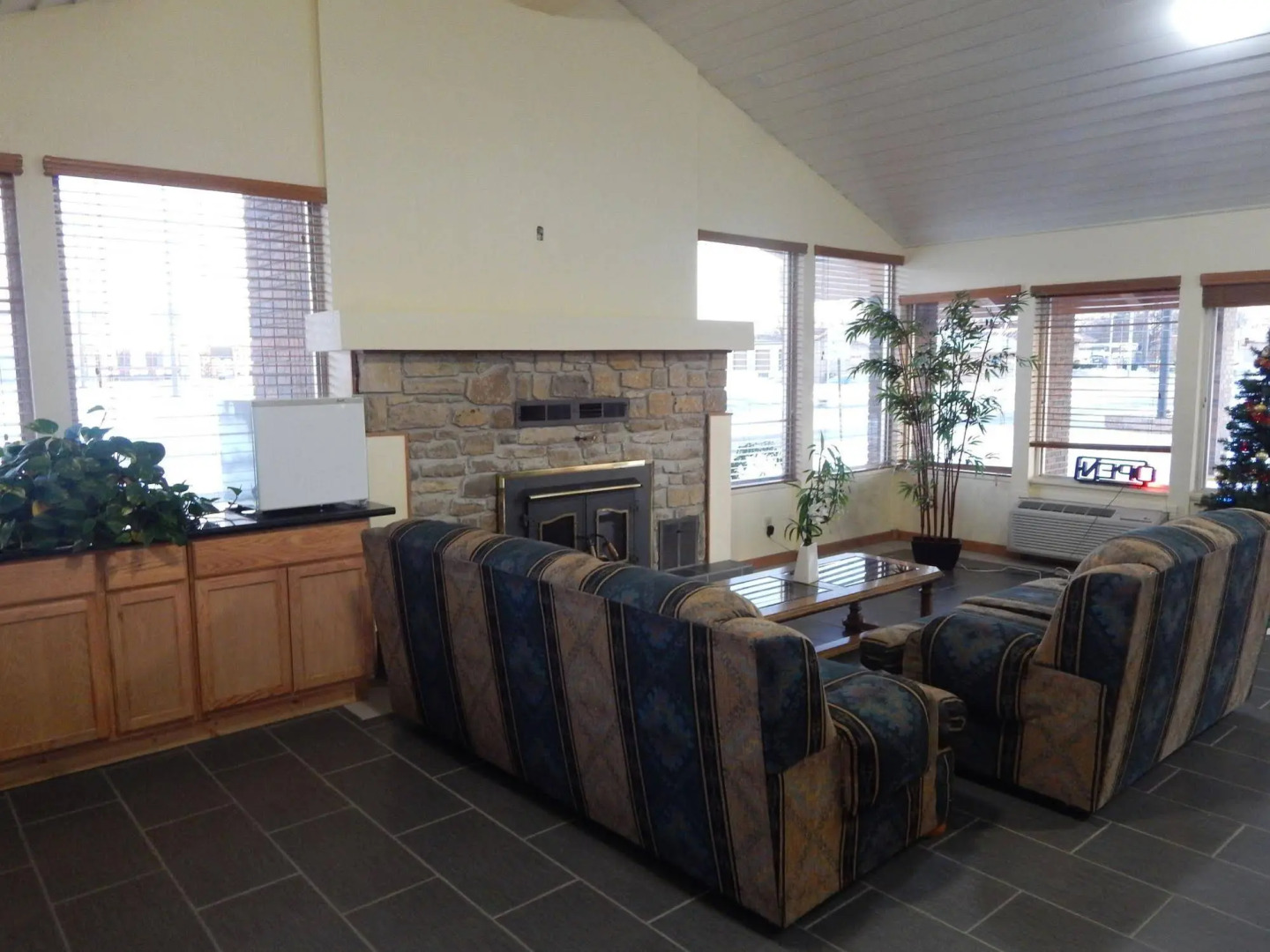 Regency Inn lola Kansas