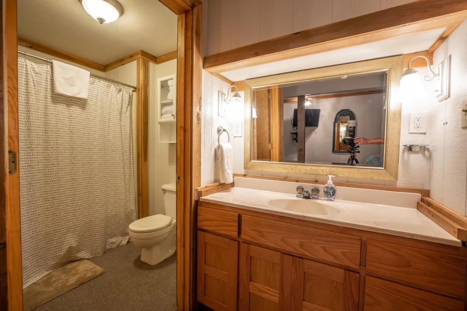 Hondo's River Haus - 4 Br Home