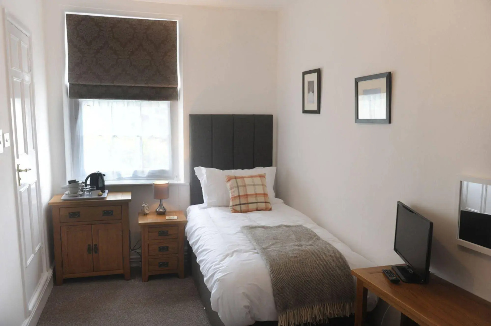 Ty Helyg Guest House