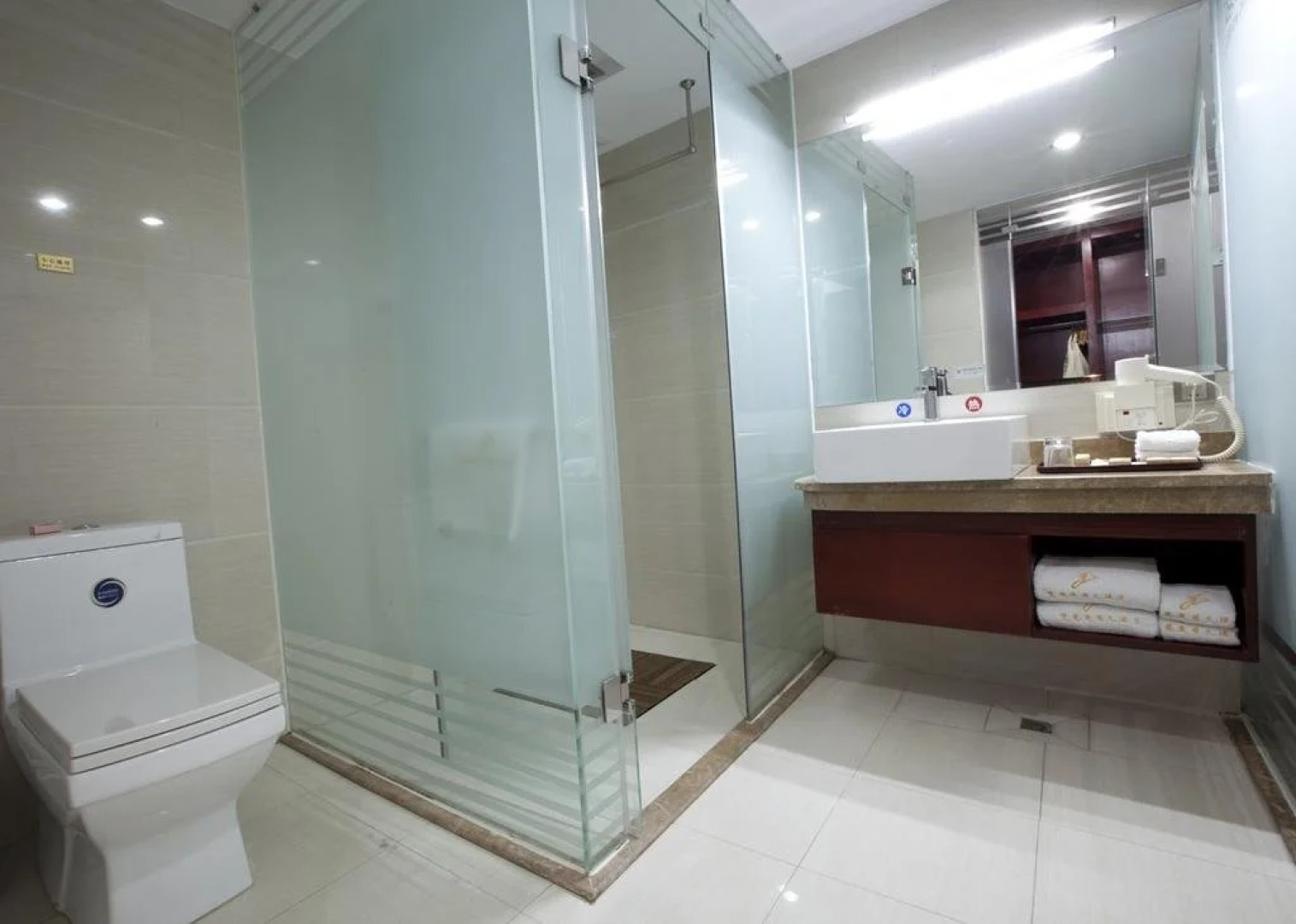 Shuanglong Plaza Hotel