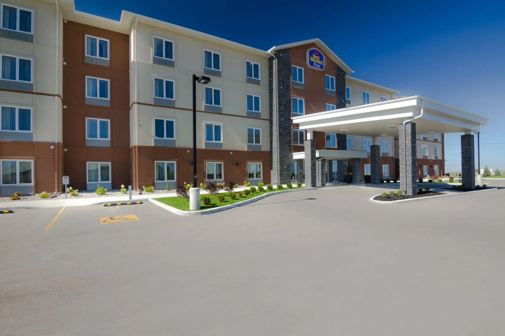 Best Western Plus Winnipeg West
