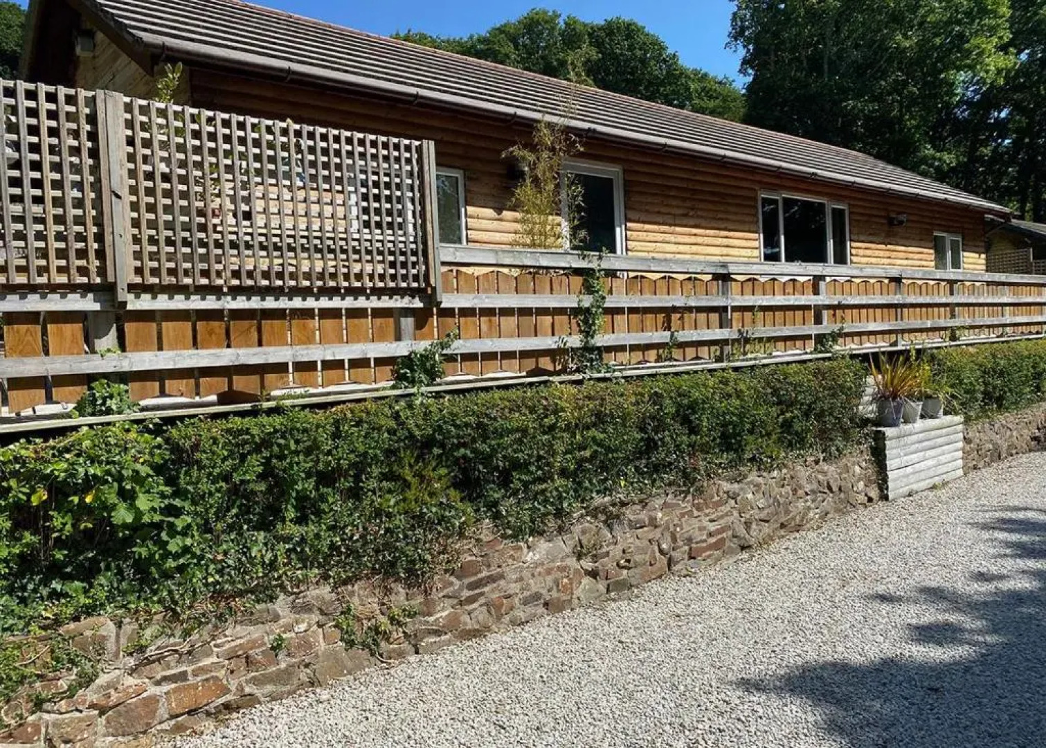 Ivyleaf Combe Lodges