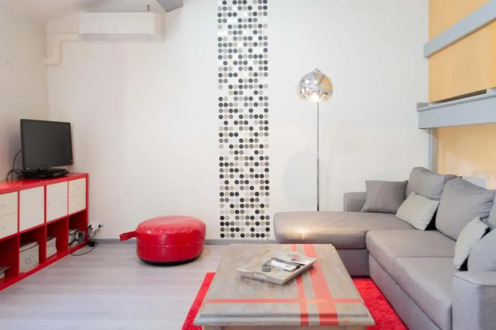 Appartement type loft dans le centre de Roussillon