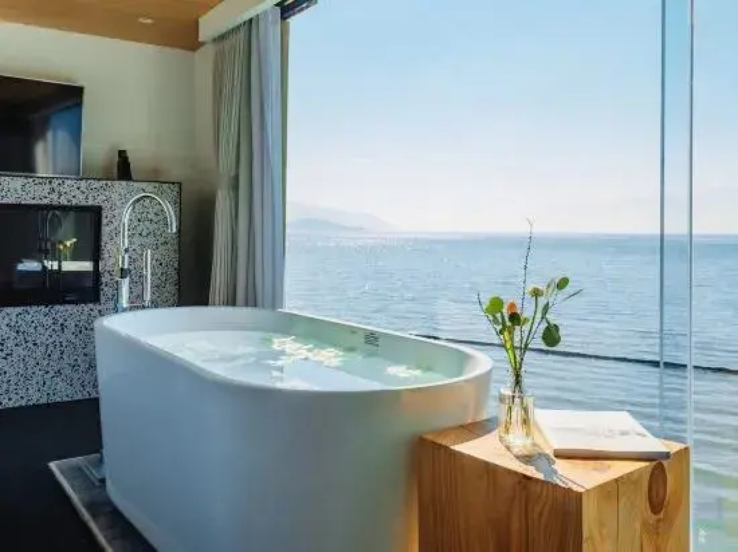 Beibuwan Yihao Zhijia Seaview Holiday Hotel