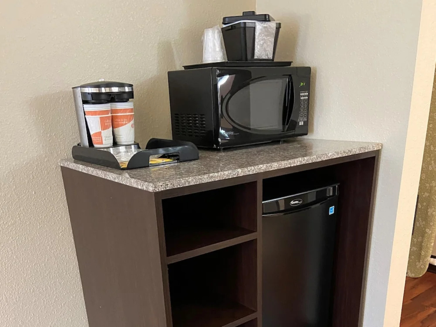 Cobblestone Hotel & Suites Connellsville