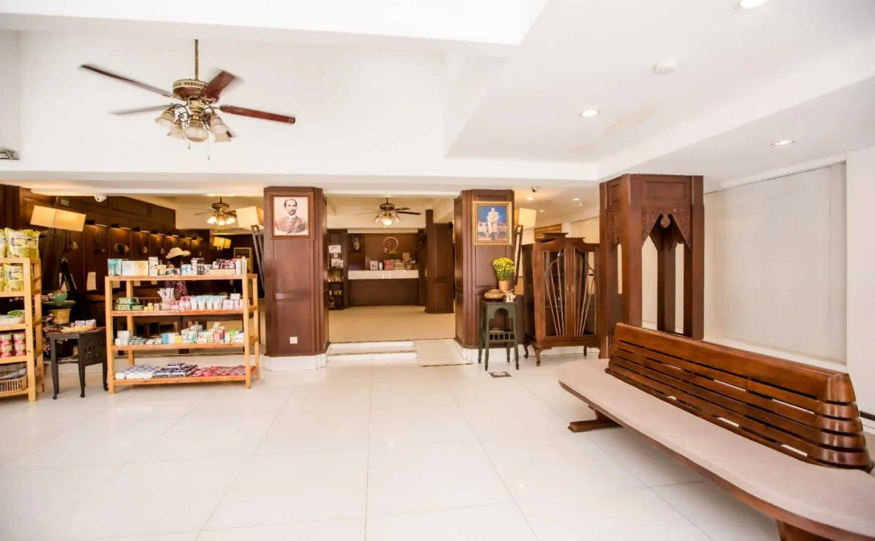 Chiang Roi 7 Days Inn