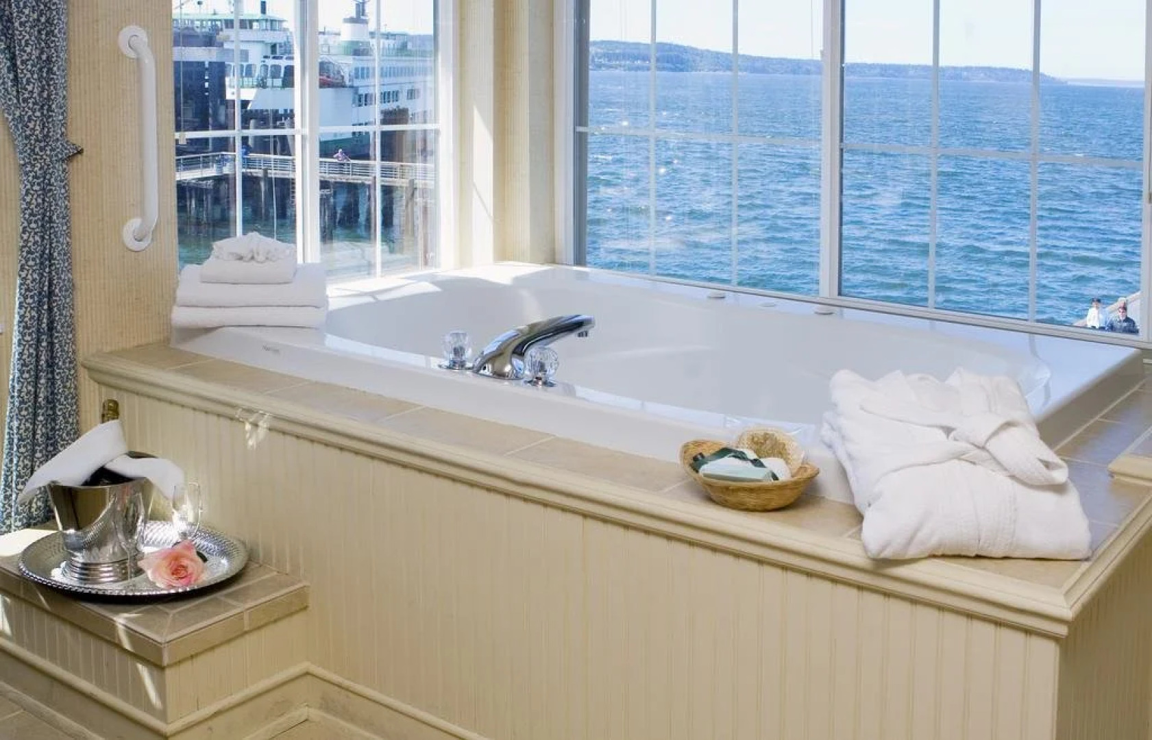 Silver Cloud Inn - Mukilteo Waterfront