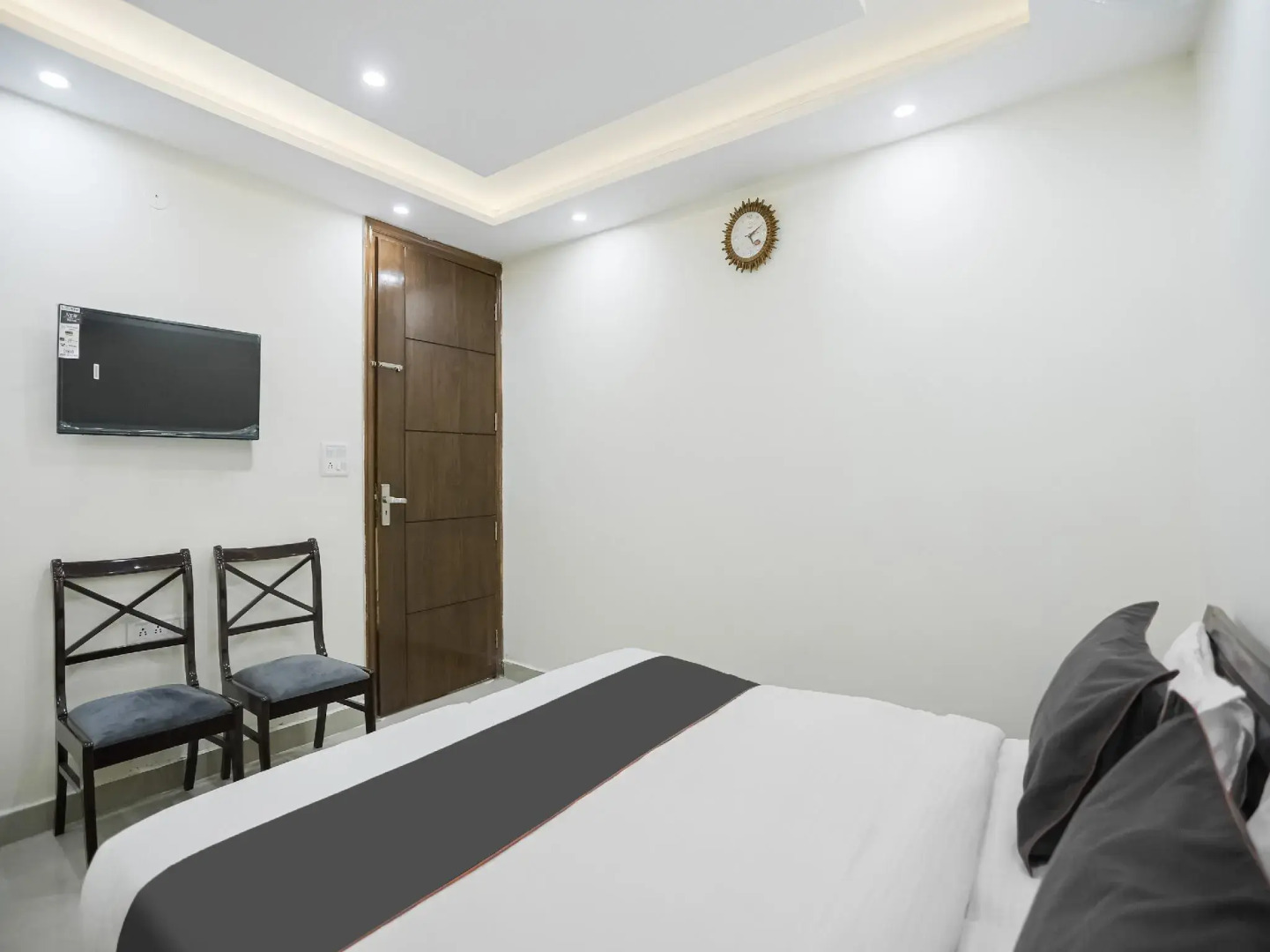 Collection O 85894 Hotel City Light Guest House