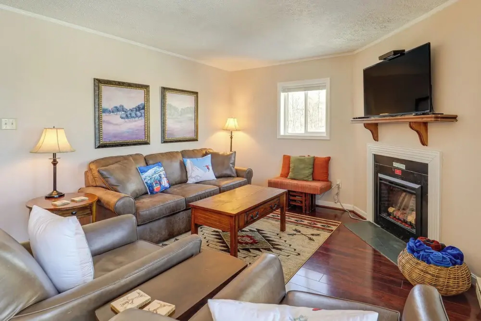 Balcony + Views: Sugar Mountain Haven!