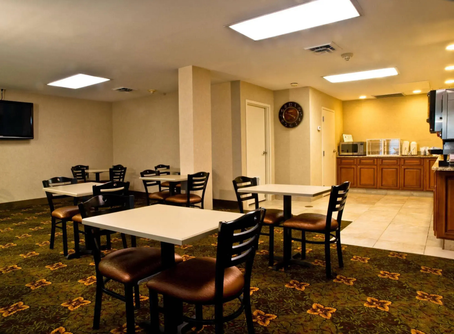 Comfort Inn & Suites Spring Lake - Fayetteville near Fort Bragg