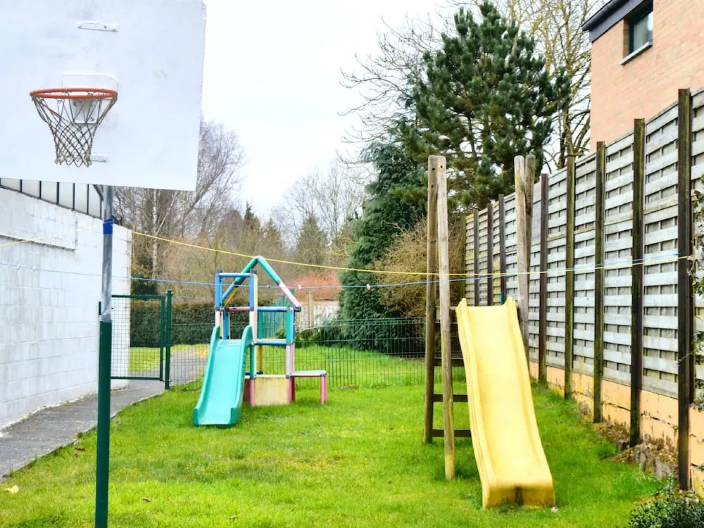 Cozy Holiday Home in Somme-Leuze with Private Swimming Pool