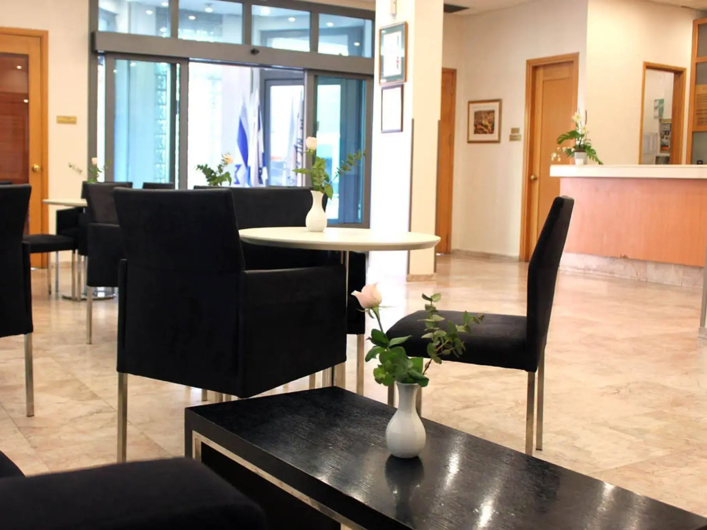 Sea Side by Zvieli Hotels