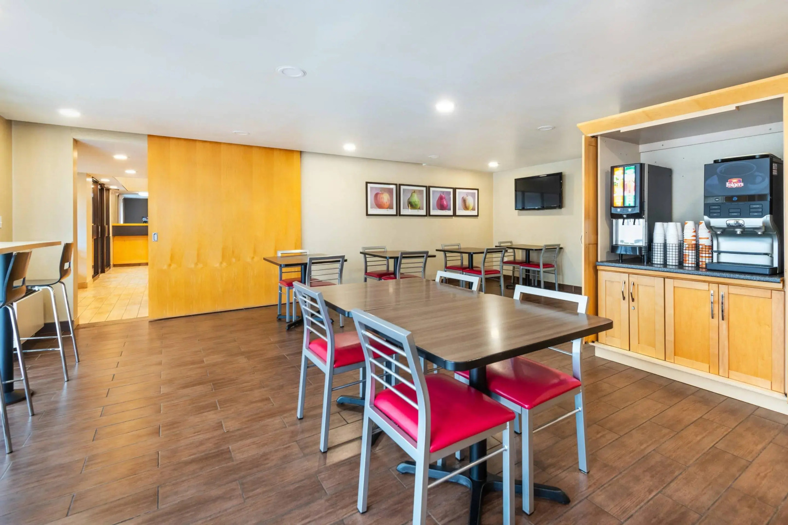 Comfort Inn Highway 401