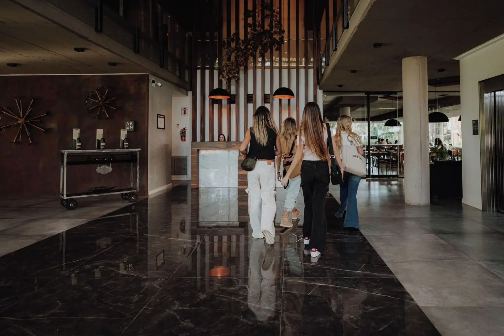 La Urumpta Hotel, AKEN MIND