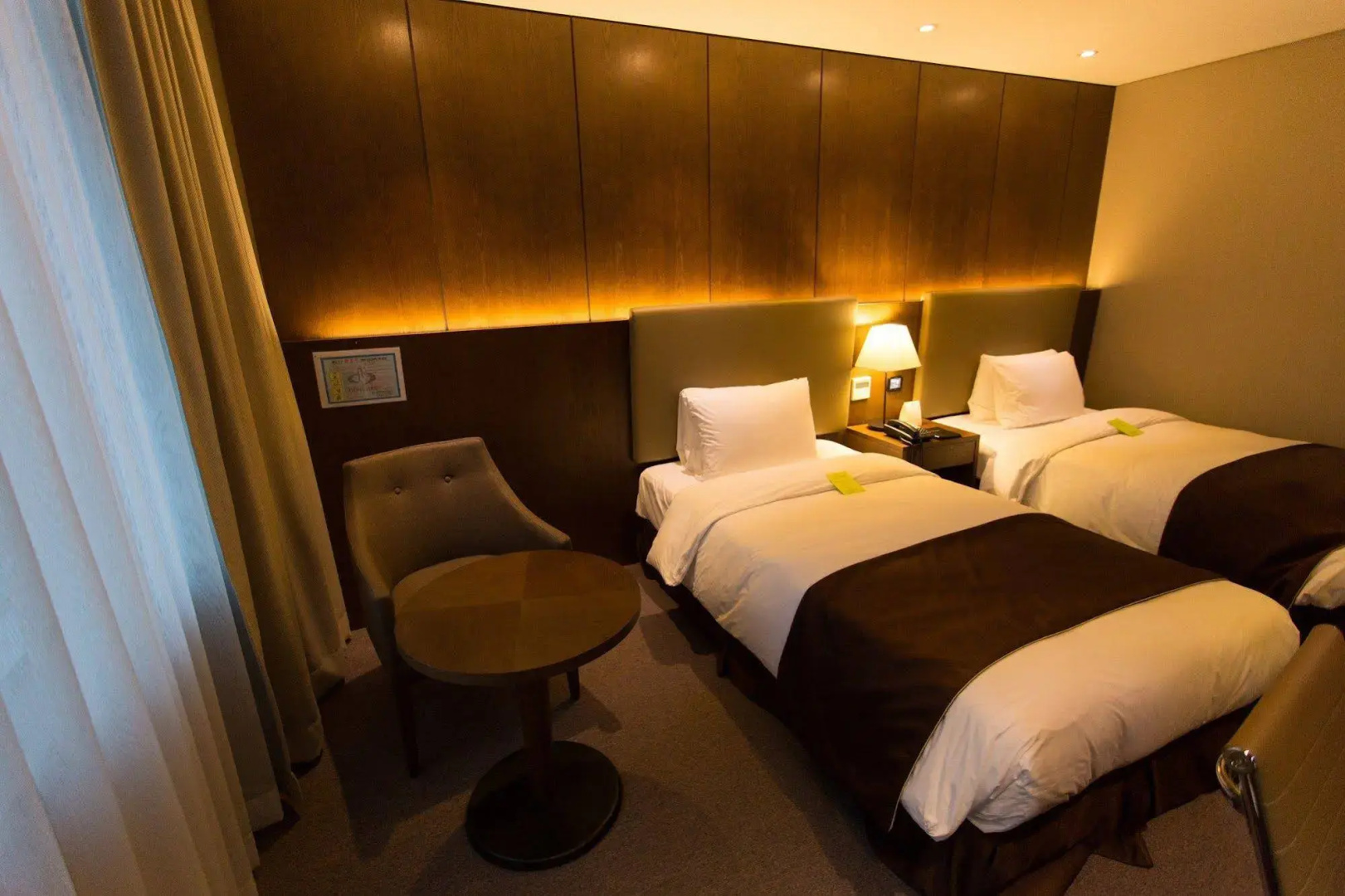 The Central Plaza Hotel