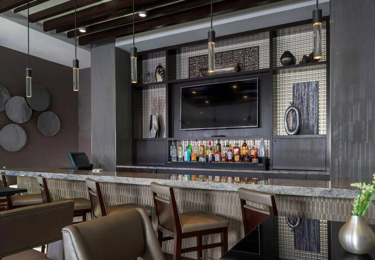 Courtyard by Marriott Edgewater NYC Area