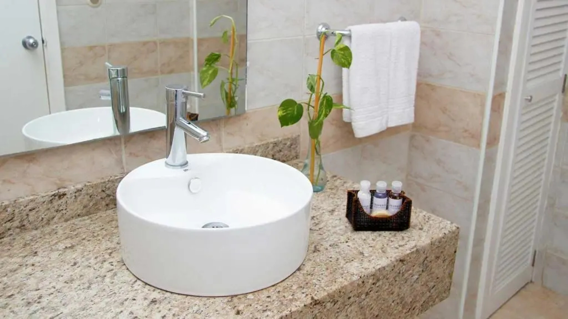 Hesperia Playa el Agua