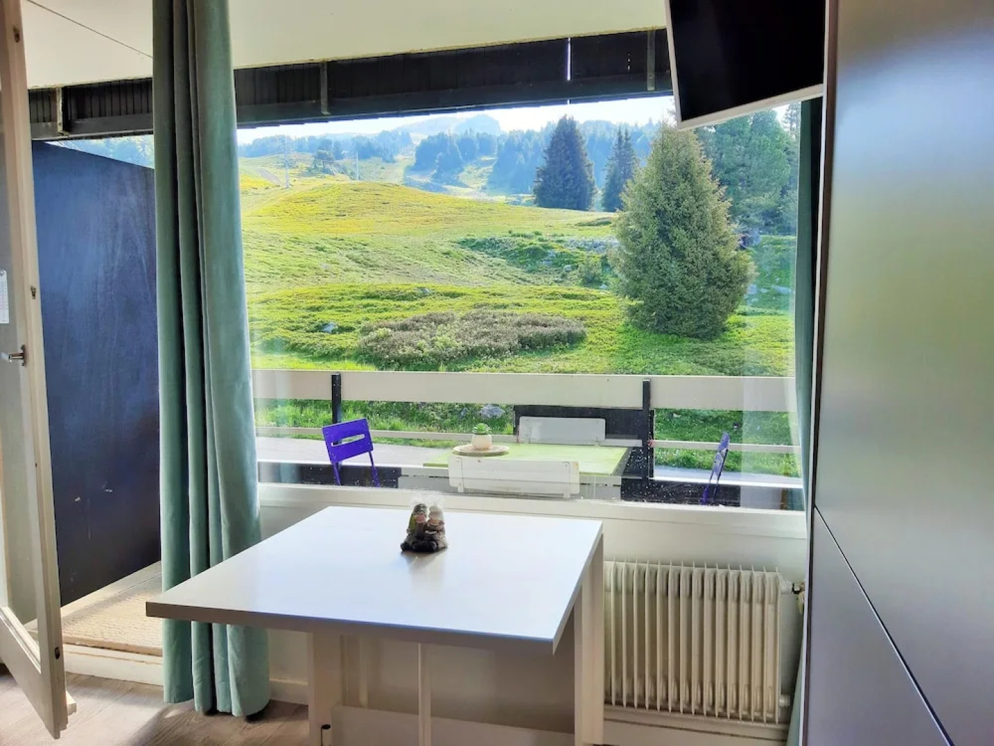 Studio in Chamrousse, with Wonderful Mountain View And Balcony - 100 M From the Slopes
