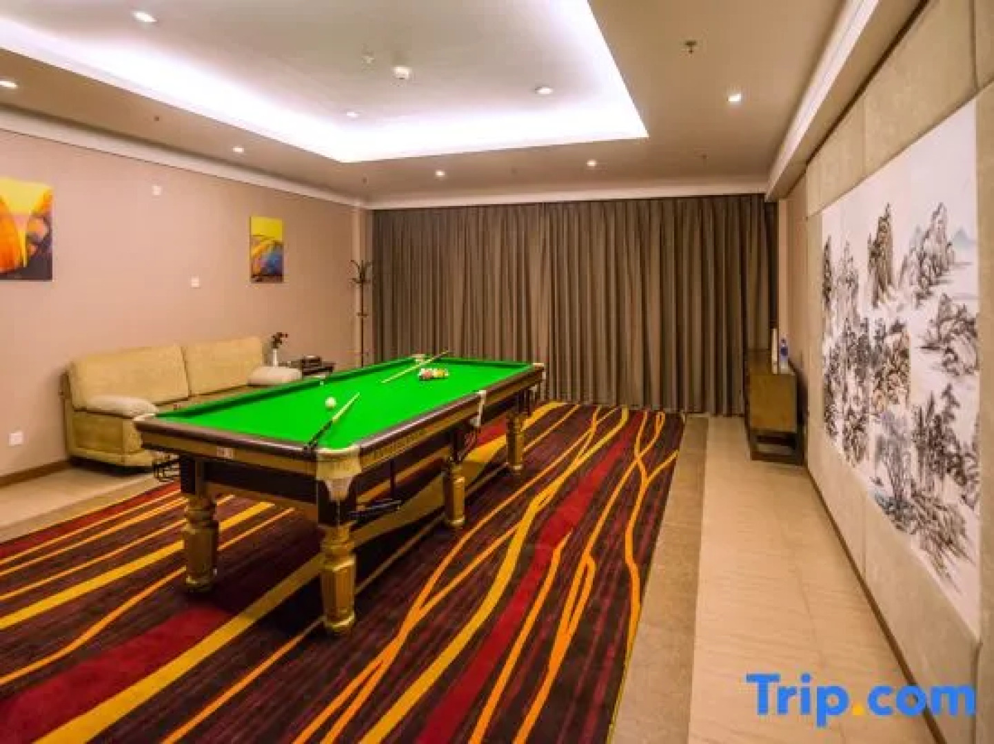 Jinjiang Peninsula Seasons Hotel