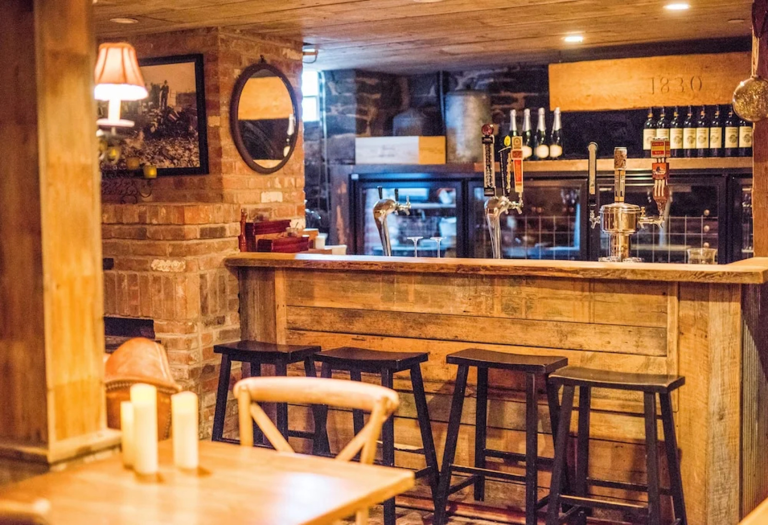 Jedediah Hawkins Inn