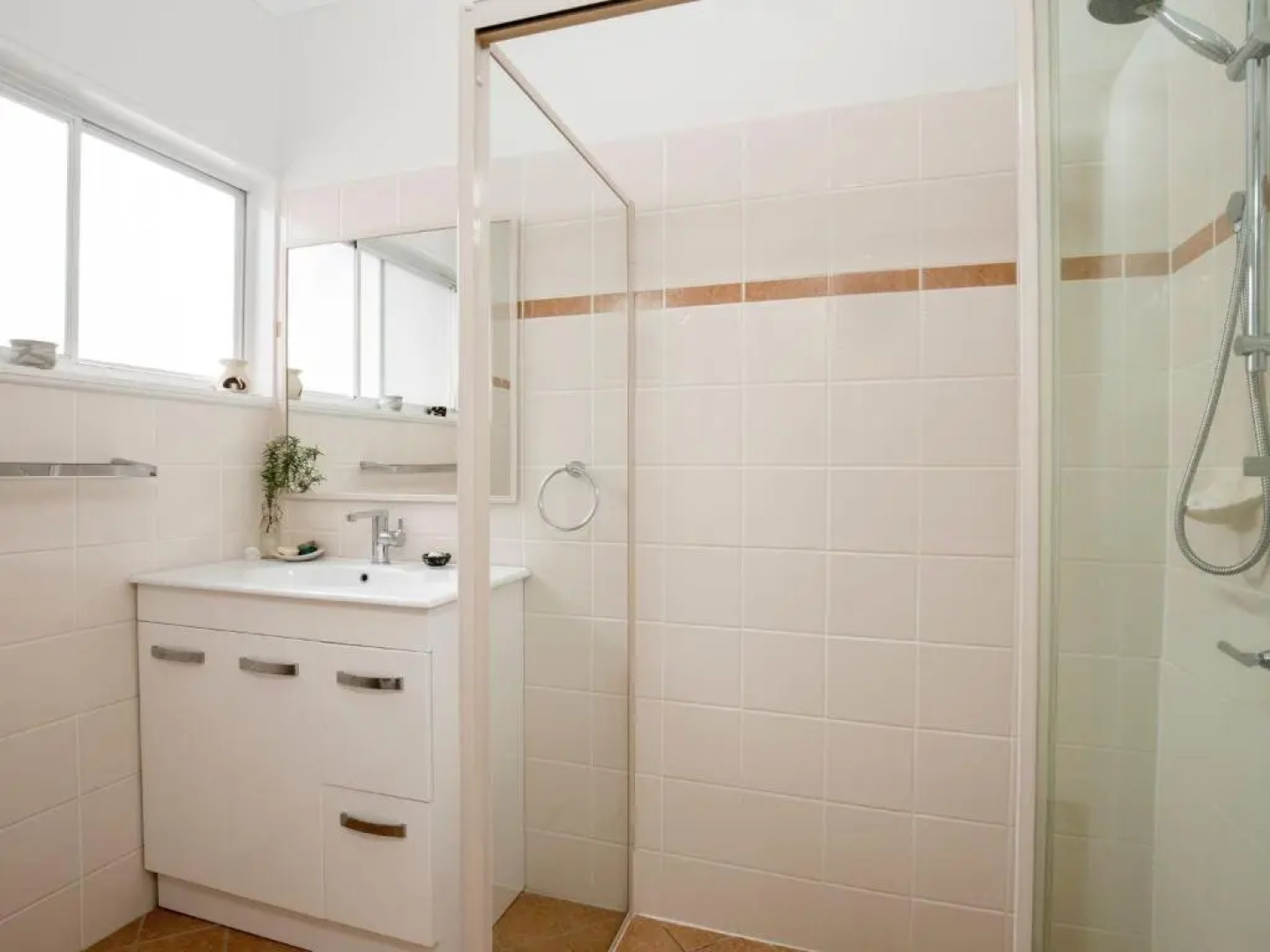 Coast I Pet Friendly I 3 Mins Walk to the Beach