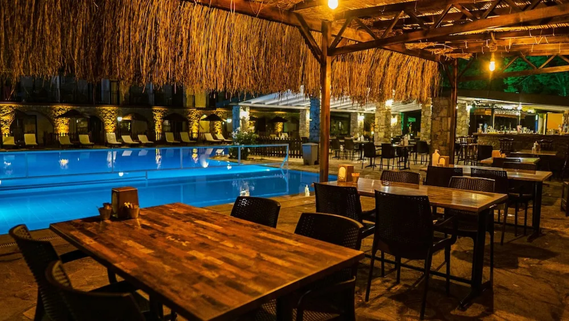 Alados Otel