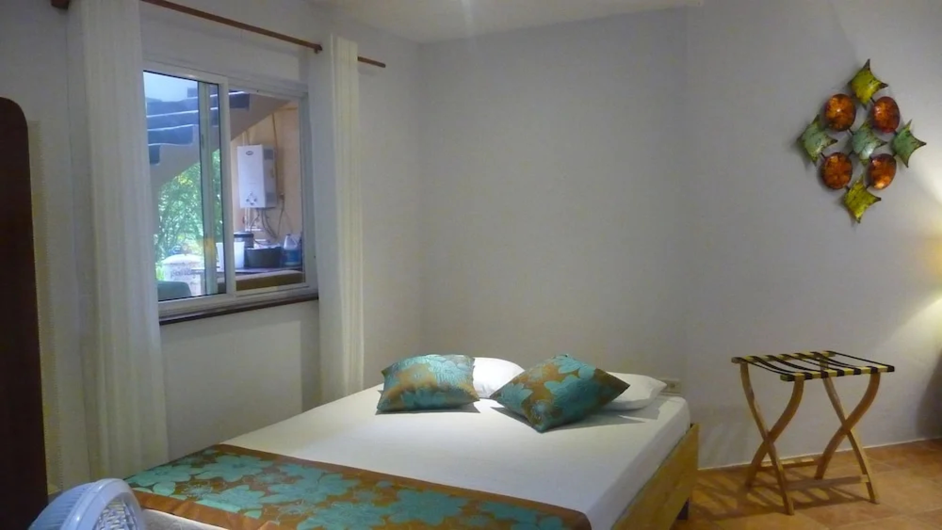 Playa Bluff Hotel