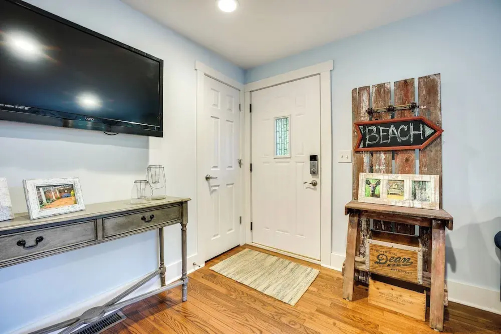 Renovated, Spacious Retreat in Union Pier!